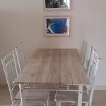 Apartament Tasias *
